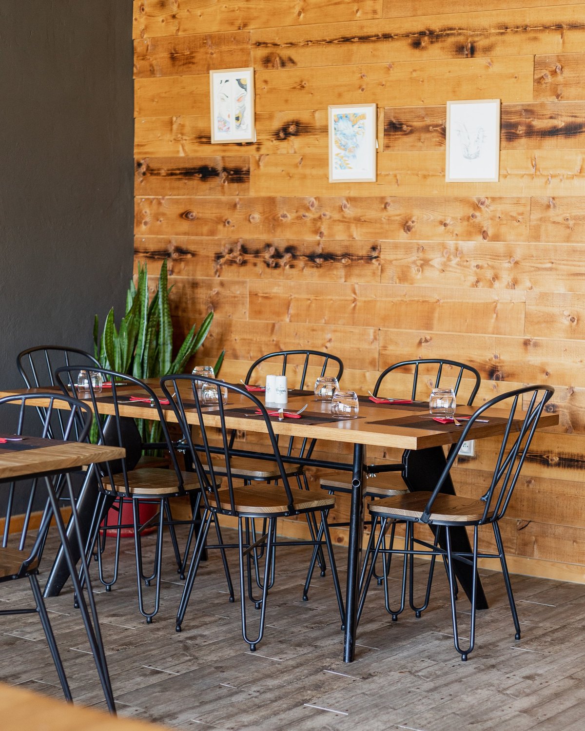 Salle du restaurant SMOK'EAT avec vue panoramique sur Saint-Denis de La Réunion